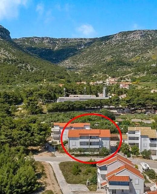 Apartments With Parking Space Bol, Brač - 20004 Bol