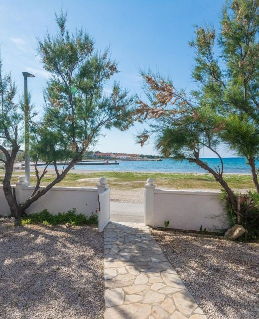 Apartments By The Sea Vir - 20203