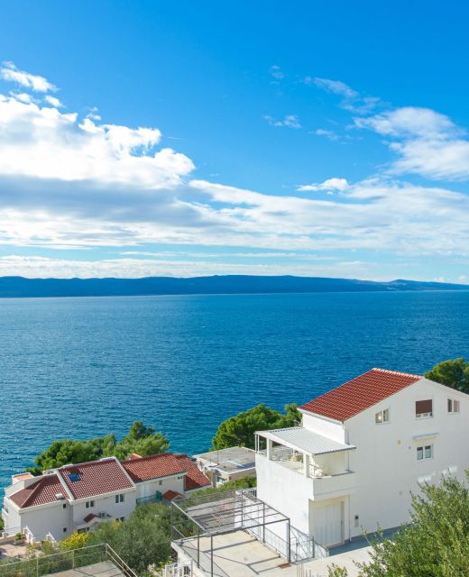 Apartments With Parking Space Brela, Makarska - 20223 Brela
