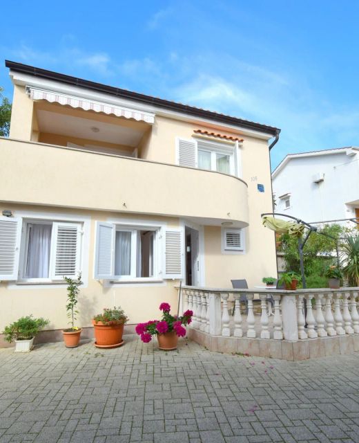 Apartments With Parking Space Čižići, Krk - 20348 Čižići