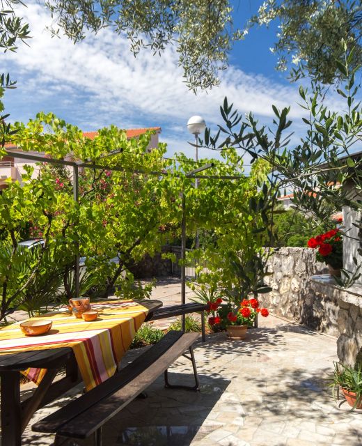 Apartments With Parking Space Malinska, Krk - 20353 Malinska