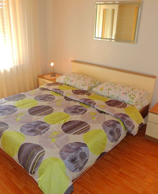 Apartments With Parking Space Krk - 20357