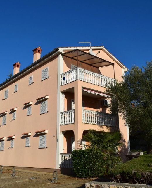 Apartments With Parking Space Malinska, Krk - 20366 Malinska