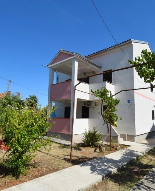 Apartments With Parking Space Malinska, Krk - 20381 Malinska