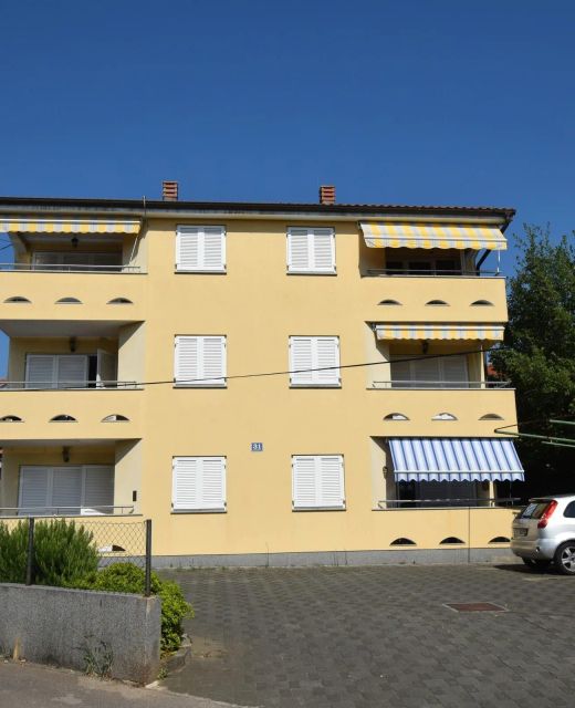Apartments With Parking Space Malinska, Krk - 20382 Malinska