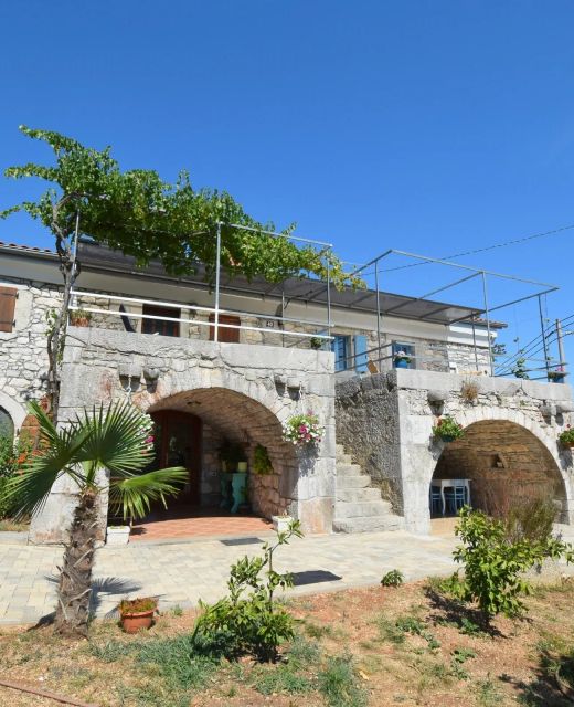 Apartments With Parking Space Skrbcici, Krk - 20440 Skrbčići