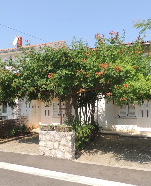 Apartments With Parking Space Malinska, Krk - 20459 Malinska
