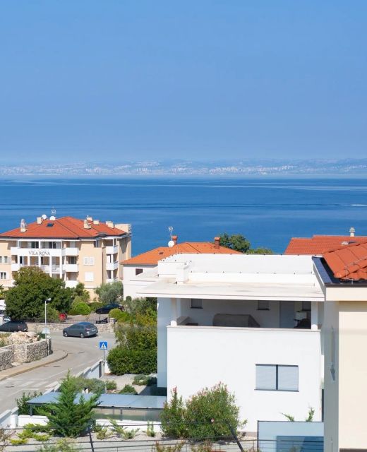 Apartments With Parking Space Malinska, Krk - 20470 Malinska