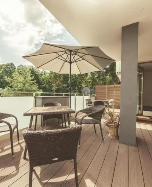 Słoneczny apartament z dużym tarasem tuż przy lesie