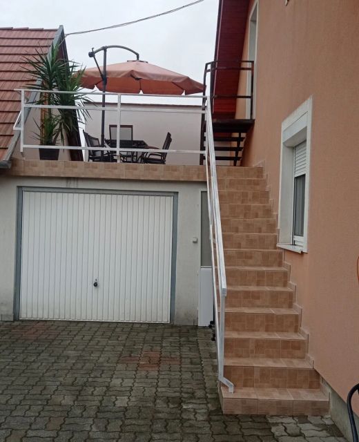 Udvarház Vendégház 2 Balatonendréd