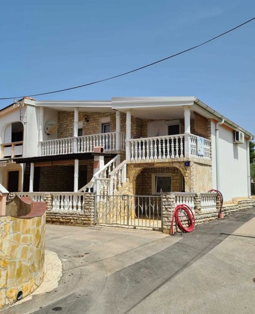 Apartments Tuka 2 and 6 Vir