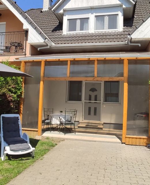 Jenna Apartments - Kara Balatonszárszó