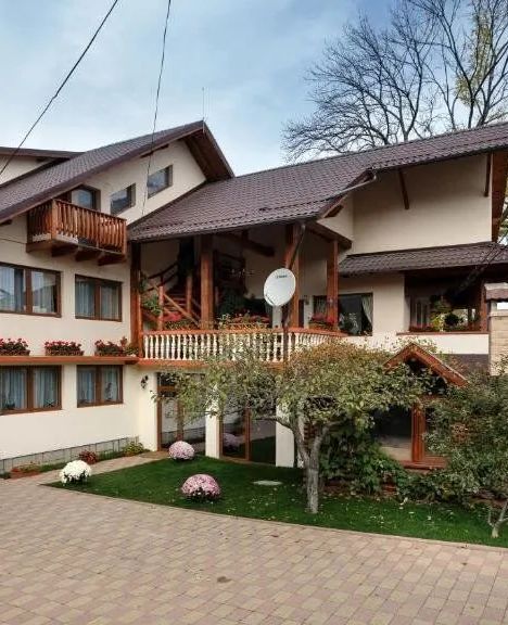 La Colțul Castelului Bran