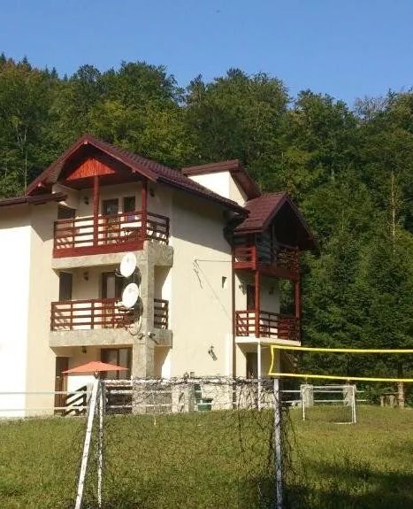 Pensiunea Zece Brazi Cheia