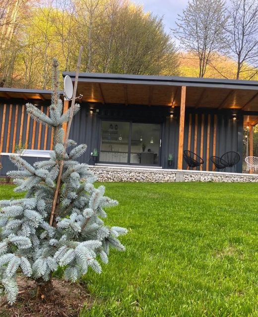 Tiny House by the Forest 1 Borod