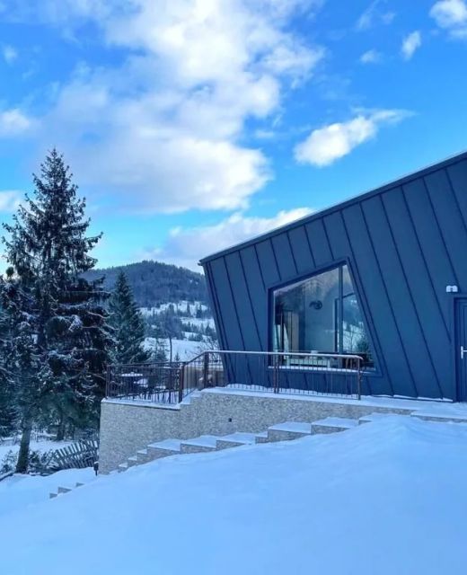 Tiny One cu Jacuzzi Lacu Roşu
