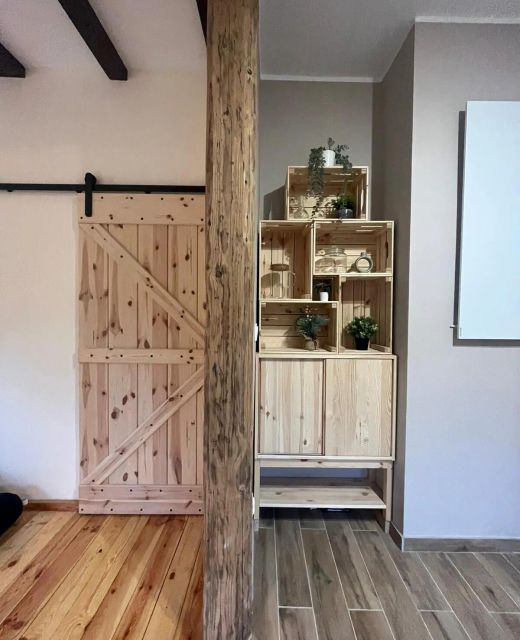 Apartament "Inna Droga"