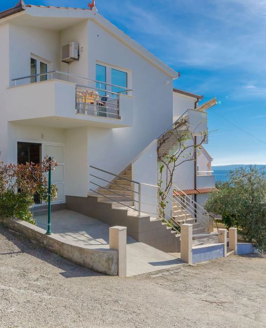Apartments Modric Okrug Gornji