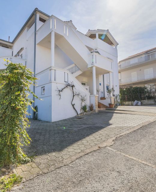 Apartments Family VillaArta Murter