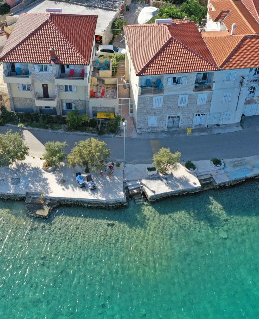 Apartments Tiho Vinisce