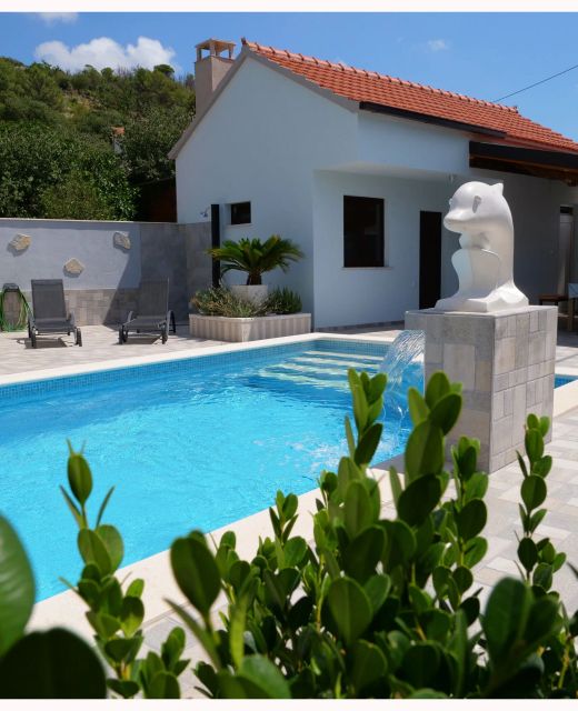 House Luketini dvori Marina