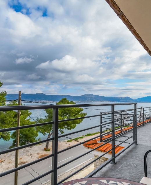 Apartment Nela Arbanija