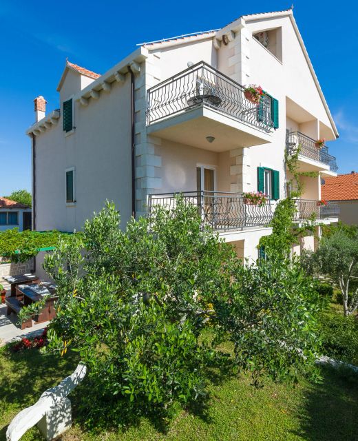 Apartments Villa Vallum Bol