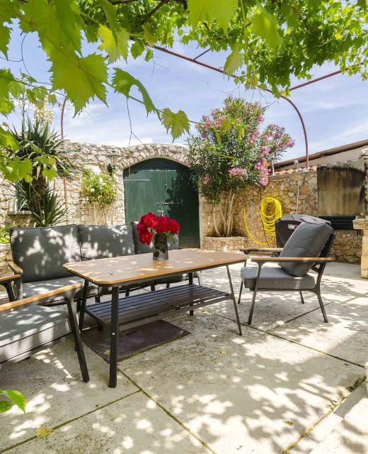 Apartments Emmeline Tisno