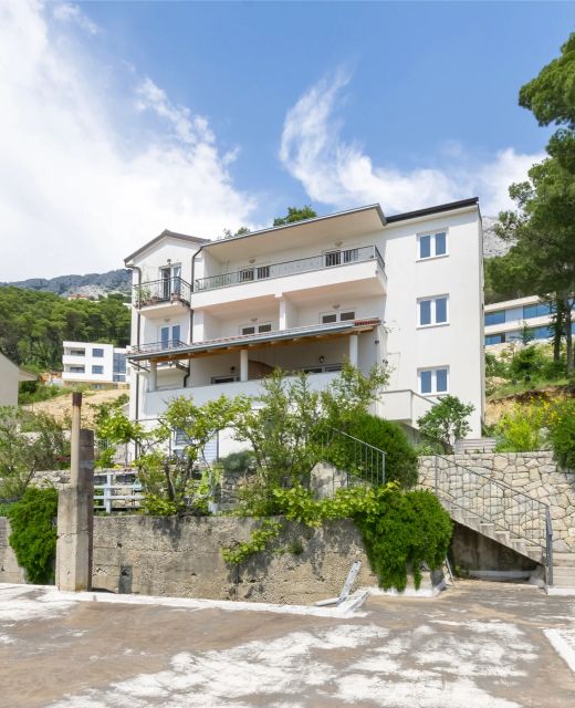 Apartments Ana Brela