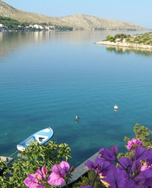 Apartments Mala kuća kraj mora Grebastica