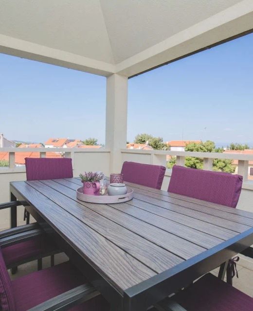 Apartments Salsa Supetar