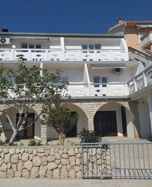 Apartment Moonstone Metajna