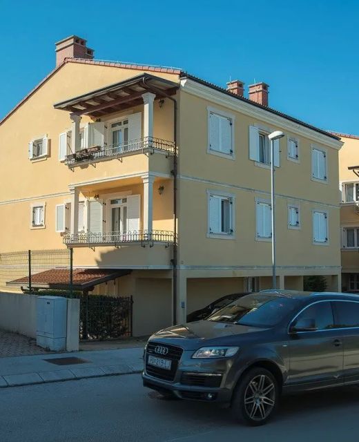 Casa Ema Pula