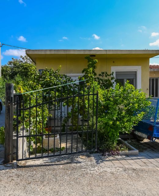 House Petar Kastel Stafilic
