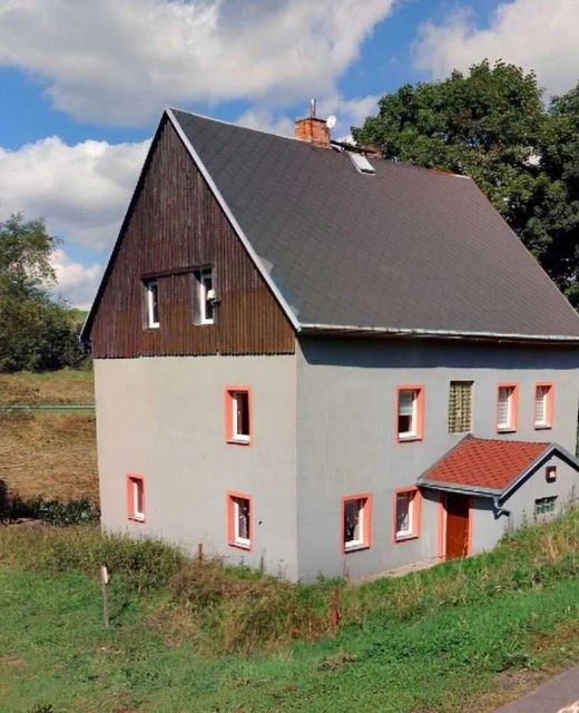 Chata na Rozcestí Loučná pod Klínovcem
