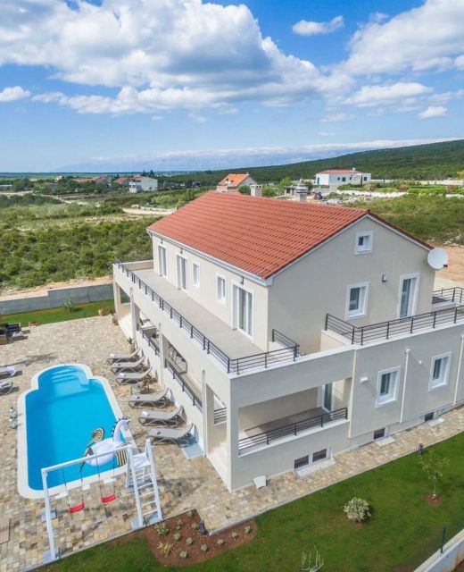 Villa Providenca Heated Pool Debeljak