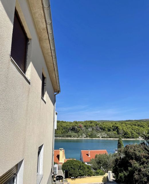 Apartments Veli Rat
