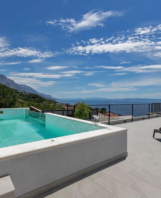 Villa Roof pool Brela