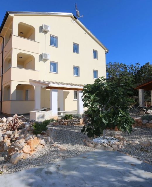 Apartments Rogic- Klimno