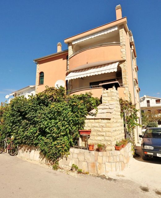 Apartments Roje Rogoznica
