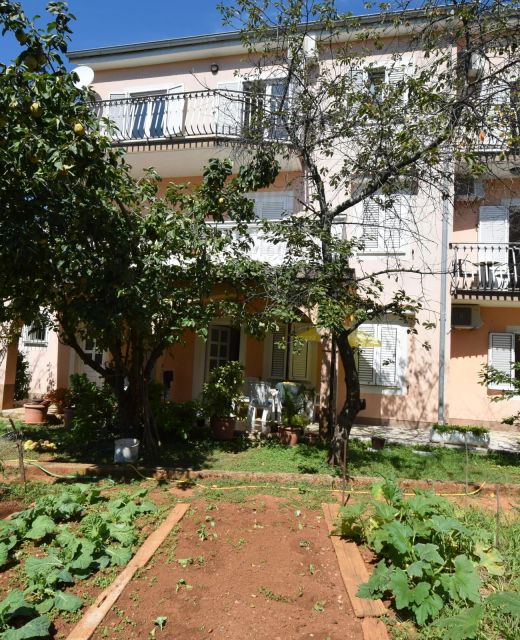 Apartments Jelka Njivice II