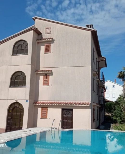 Apartments LEO with pool Umag