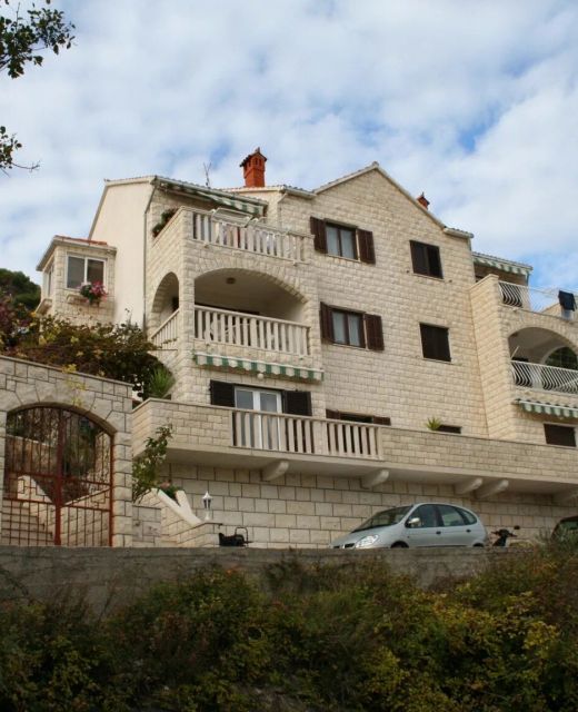 Apartments With Parking Space Postira, Brač - 727 Postira