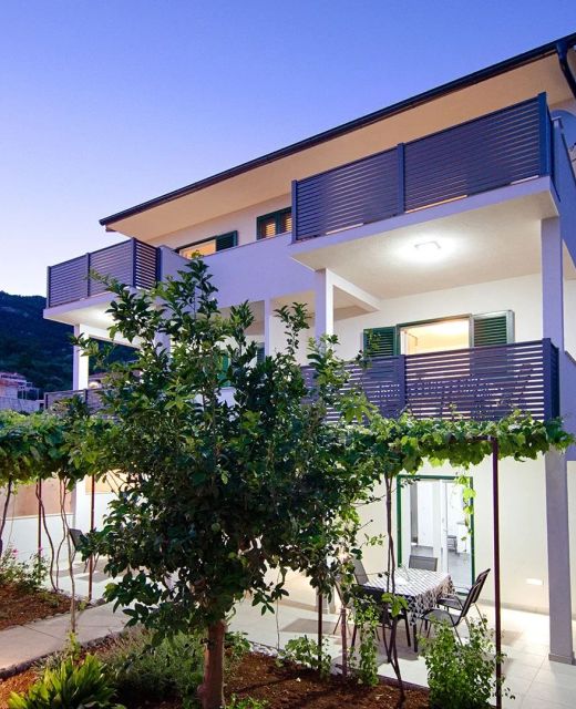 Apartments And Rooms By The Sea Komiža, Vis - 9722 Komiža