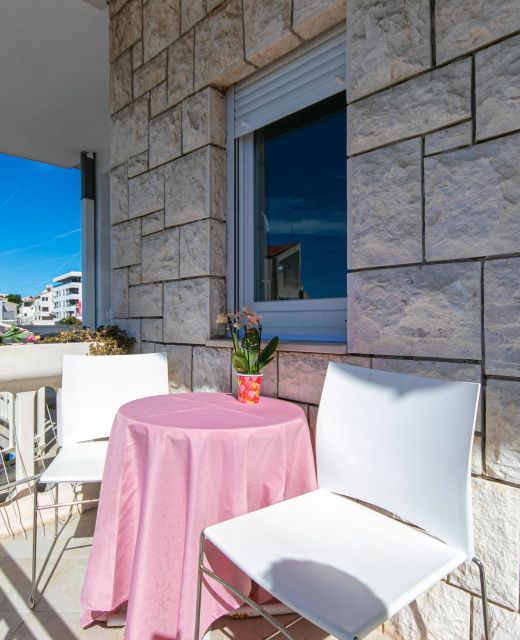Apartments With WiFi Makarska - 19995