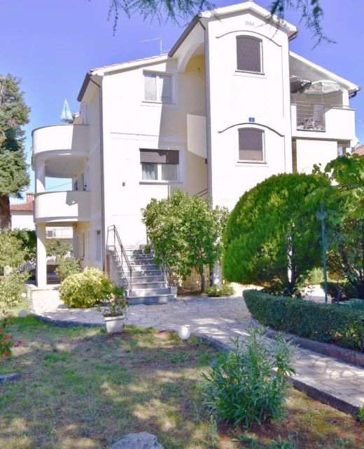 Apartments With Parking Space Umag - 20421