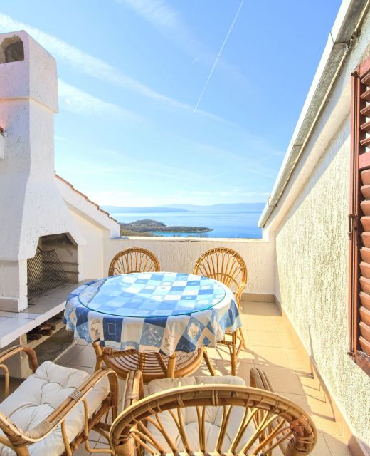 Apartments With Parking Space Njivice, Krk - 20543 Njivice