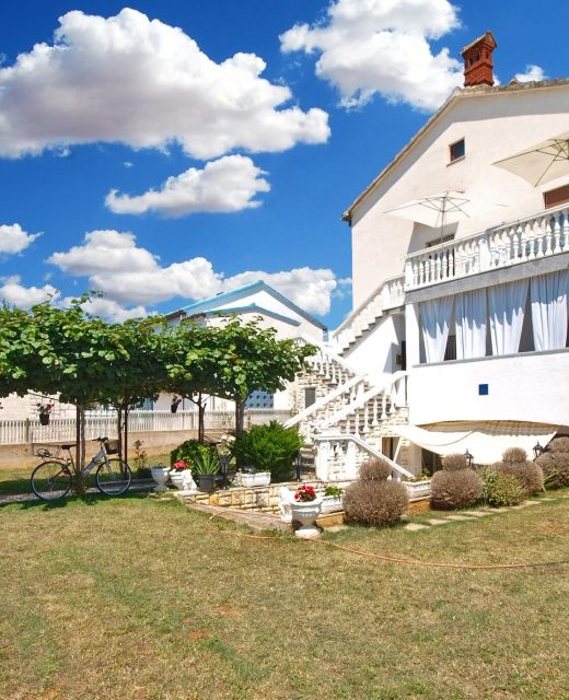 Apartments With Parking Space Fažana - 20637