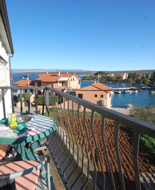 Apartments By The Sea Vantačići, Krk - 20659 Vantačići