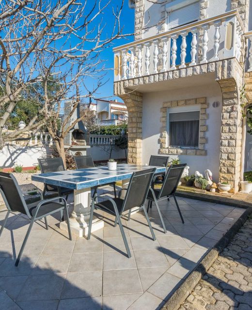 Apartments By The Sea Vir - 20750